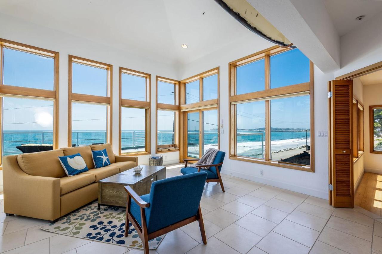Luxury Beachfront Penthouse Walk To The Beach Restaurants Entertainment ハーフムーンベイ エクステリア 写真