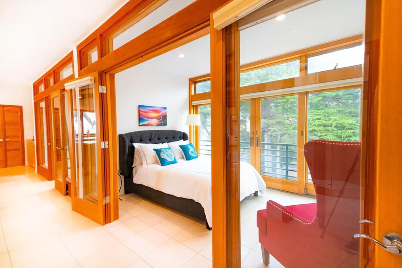 Luxury Beachfront Penthouse Walk To The Beach Restaurants Entertainment ハーフムーンベイ エクステリア 写真